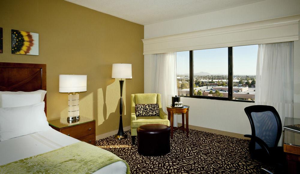Delta Hotels By Marriott Phoenix Меса Экстерьер фото